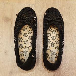 Small Marina Bay Slip On Womens Shoes